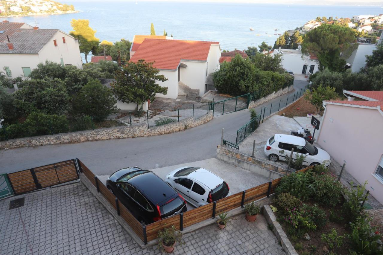 Apartment Relaxing Sea View, Okrug Gornji Extérieur photo